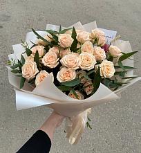 Букет Кремовые розы Латте в Ачите