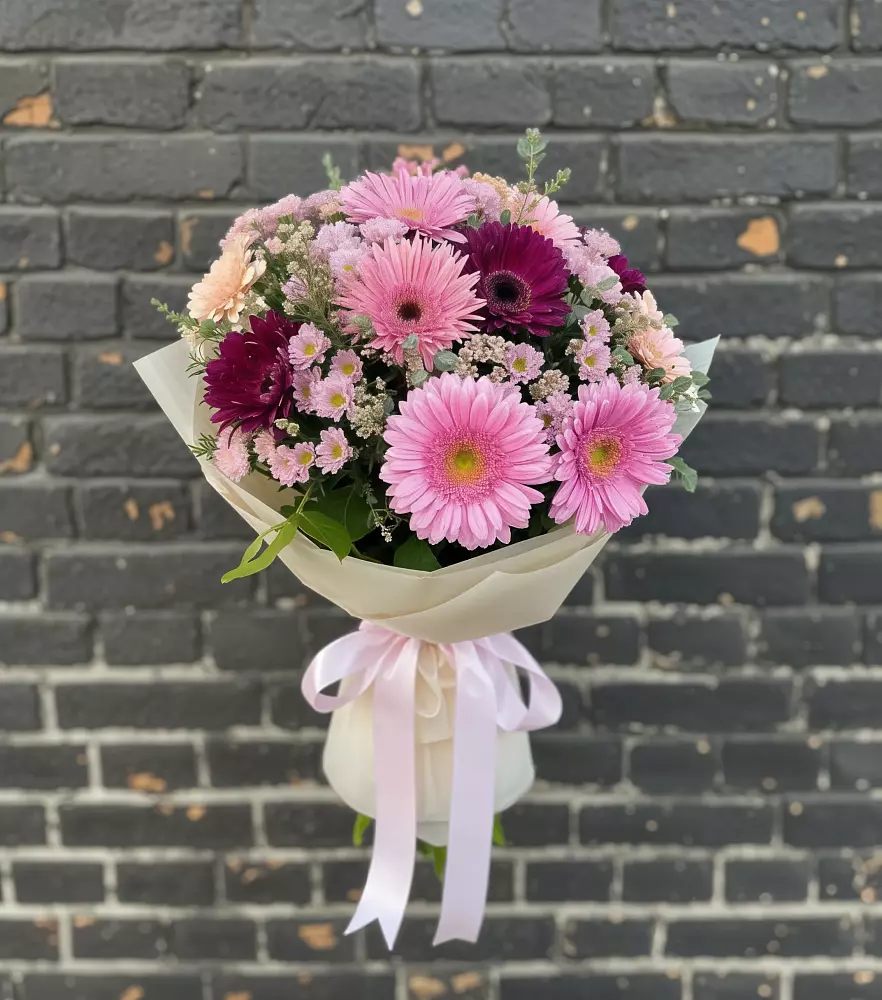Букет цветов из: Герберы и Хризантемы в Ачите