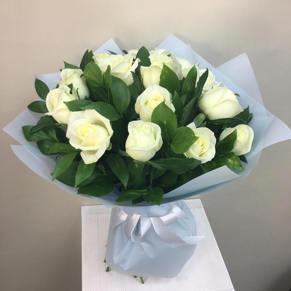 15 Белых роз Проуд в Ачите Букет 15 Белых роз Проуд в Ачите