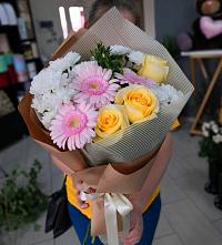 Букет цветов из:  Герберы, Розы и Хризантемы в Ачите
