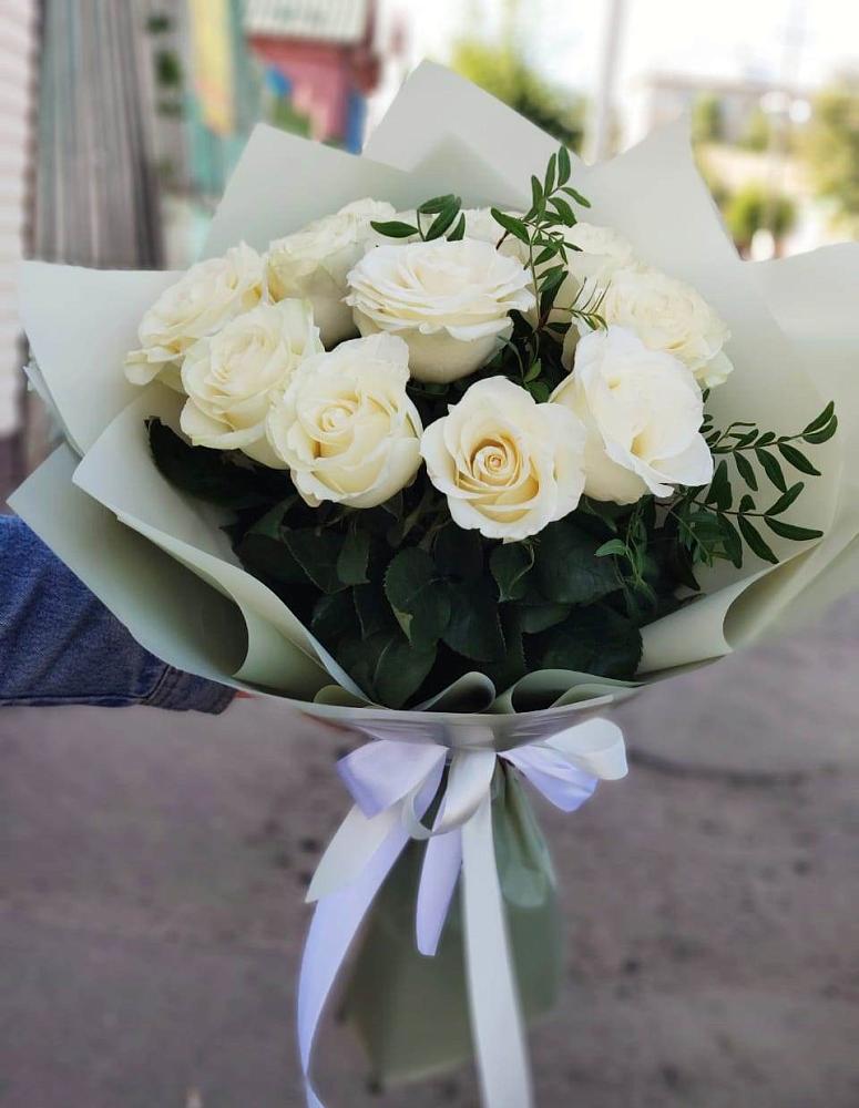 Букет Белые розы Проуд в Ачите