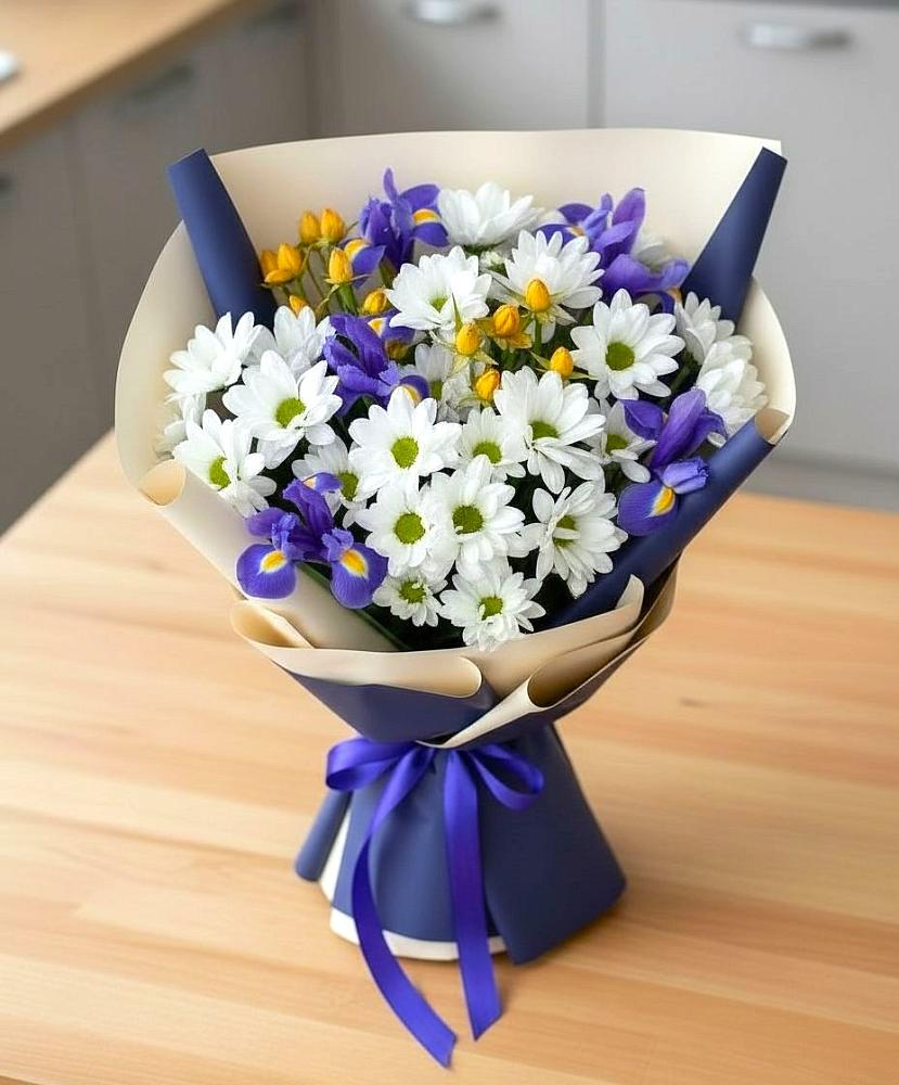 Букет цветов из: Розы, Ирисы и Хризантемы в Ачите