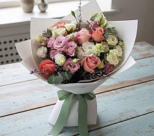 Букет цветов из:  Розы, Лизиантусы и Гвоздики в Ачите