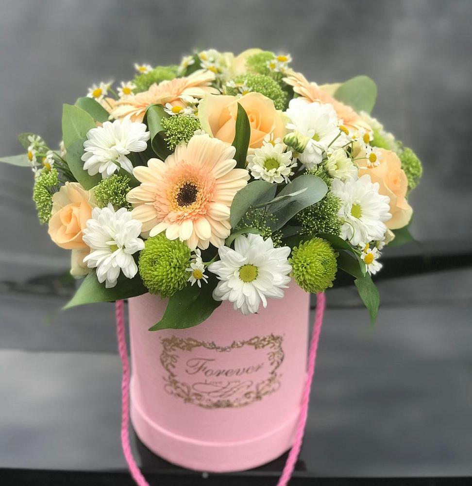 Цветочная композиция из Розы, Герберы и Хризантемы в шляпной коробке в Ачите