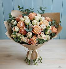 Букет цветов из:  Альстромерии и Розы в Ачите